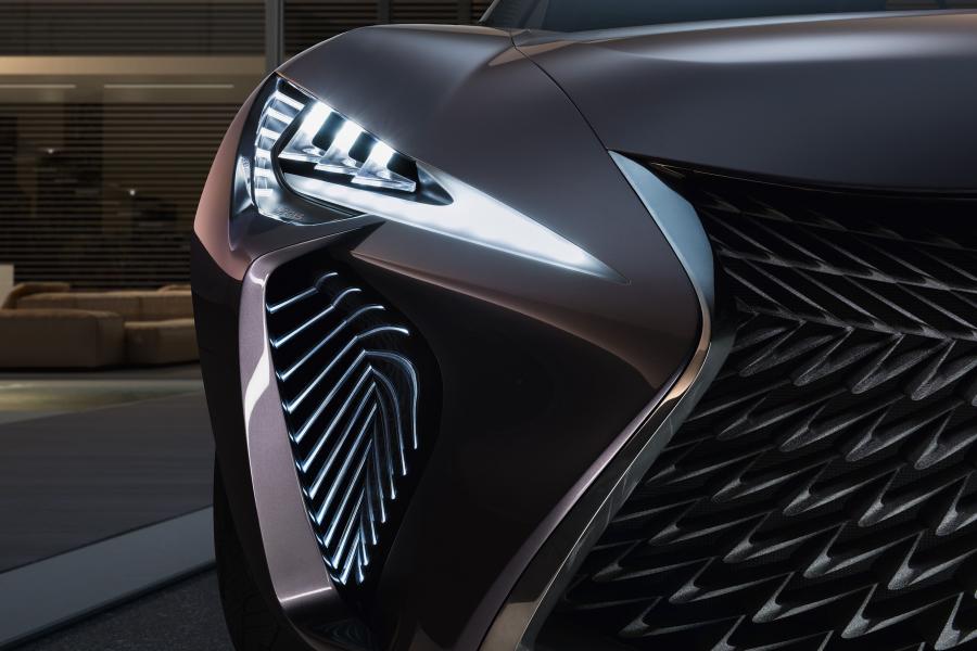 Детали экстерьера Lexus UX Concept 2016 года  (фото 7 из 18)